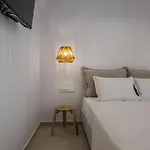 Aplomata Naxos Apartment